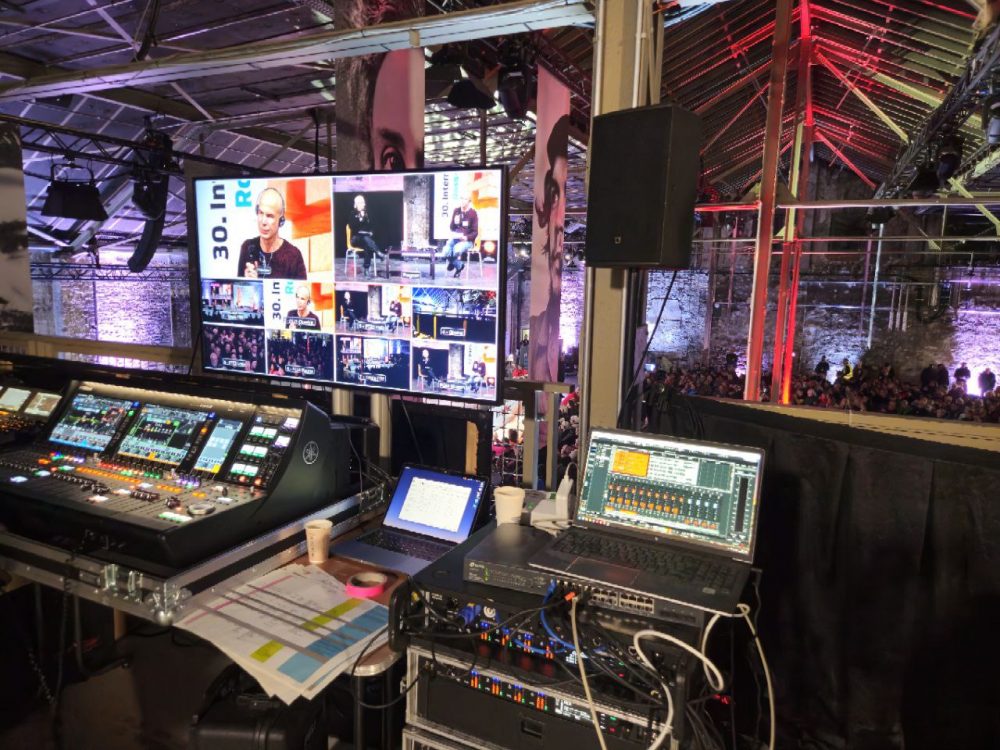 photo_5422485379476033598_y